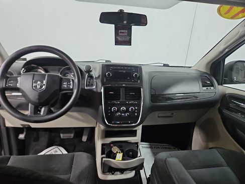 Used 2017 Dodge Grand Caravan SE w/ Power Window Group FWD image 13