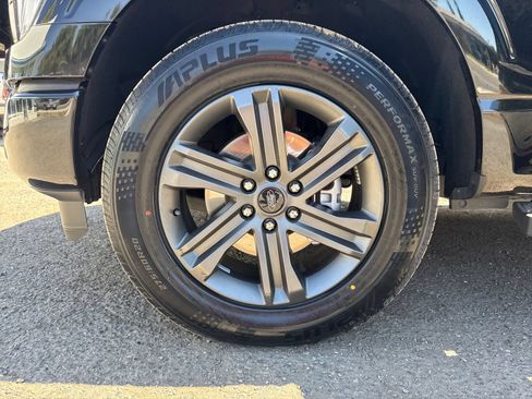 Used 2023 Ford F150 Lariat AWD/4WD image 27