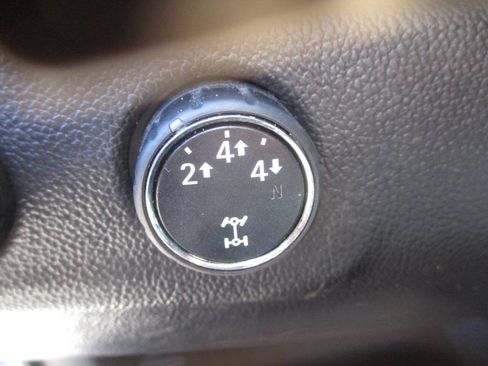 Used 2016 Chevrolet Colorado W/T AWD/4WD image 35