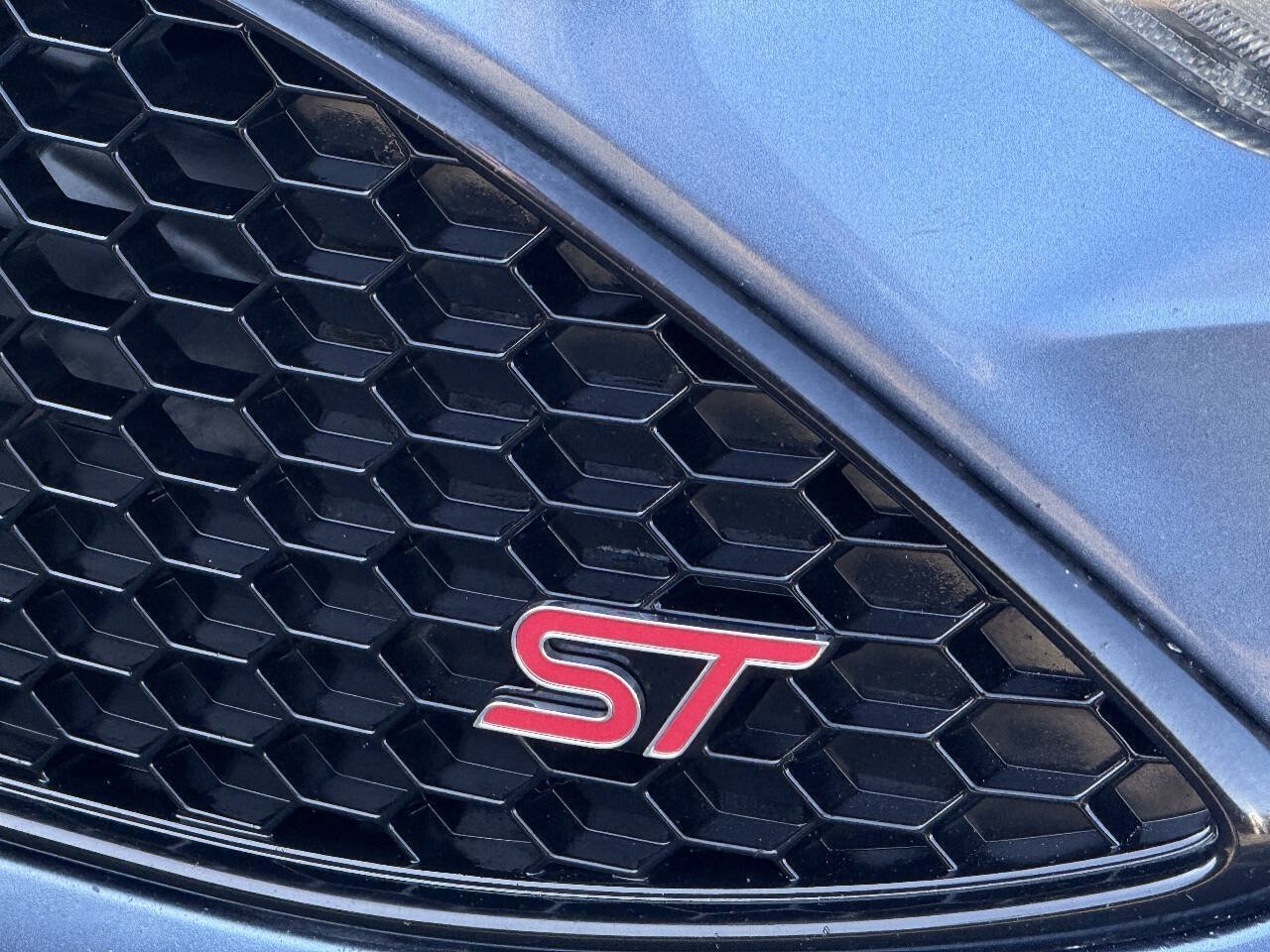 Used 2018 Ford Focus ST w/ Equipment Group 401A FWD image 24