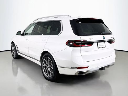 Used 2023 BMW X7 xDrive40i w/ Executive Package image 5