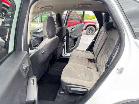 Used 2020 Ford Escape SE FWD image 25