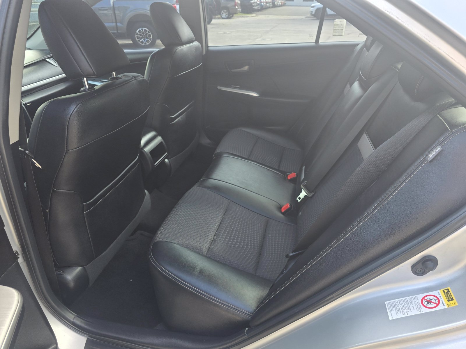 Used 2012 Toyota Camry SE FWD image 13