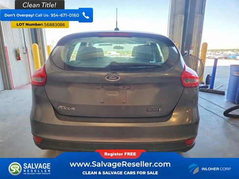 Used 2018 Ford Focus SE w/ SE Winter Package FWD image 8