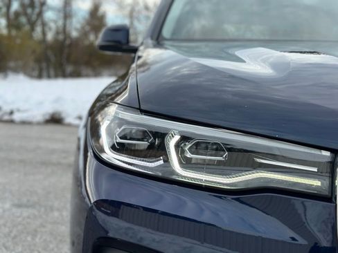 Used 2021 BMW X7 xDrive40i w/ Executive Package image 12