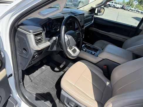 Used 2024 Ford Expedition Max XLT AWD/4WD image 13