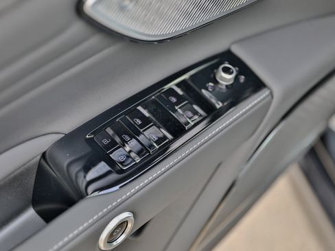 New 2024 Maserati Grecale GT image 16