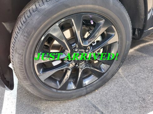 Used 2022 Jeep Grand Cherokee Laredo X AWD/4WD image 4