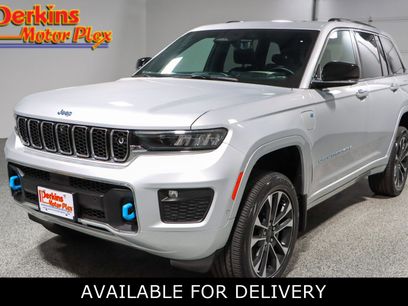 Used 2022 Jeep Grand Cherokee Overland w/ Advanced Protech Group III