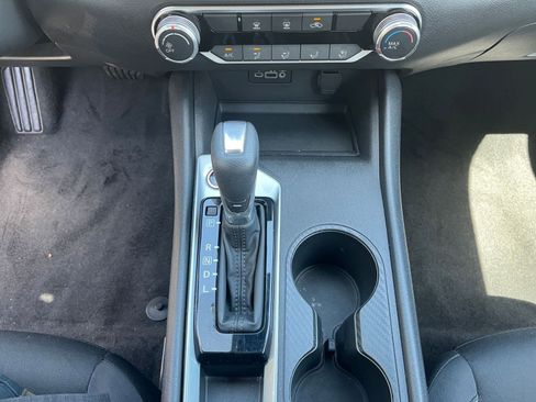 Used 2025 Nissan Altima 2.5 SV FWD image 41