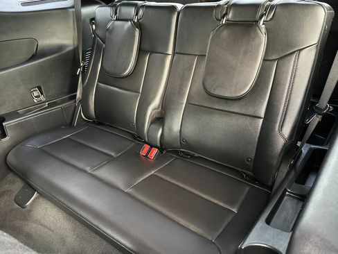 Certified 2020 Ford Explorer XLT w/ Equipment Group 202A image 16