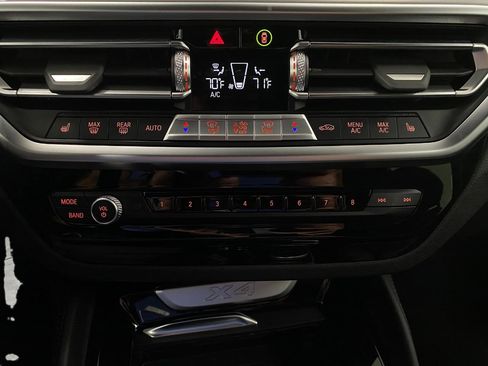 Certified 2025 BMW X4 xDrive30i image 25