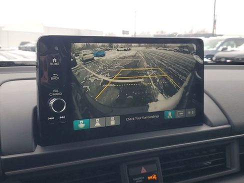 New 2025 Honda Pilot Touring image 23