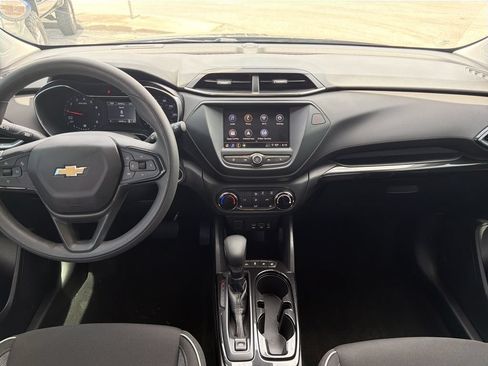 Used 2022 Chevrolet TrailBlazer LT FWD image 16