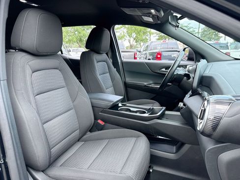 Used 2025 Chevrolet Equinox LT FWD image 27
