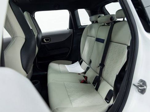 Certified 2025 MINI Cooper S image 25