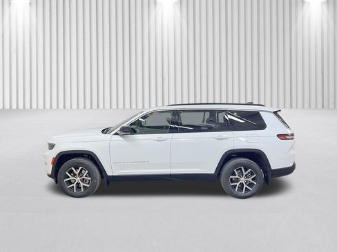 New 2025 Jeep Grand Cherokee L Limited w/ Luxury Tech Group II image 8