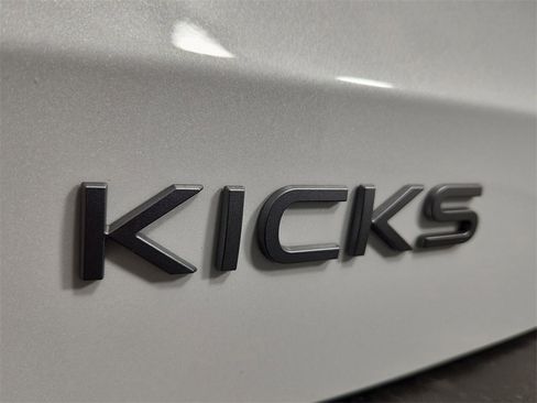 New 2026 Nissan Kicks SR w/ SR Premium Package image 8