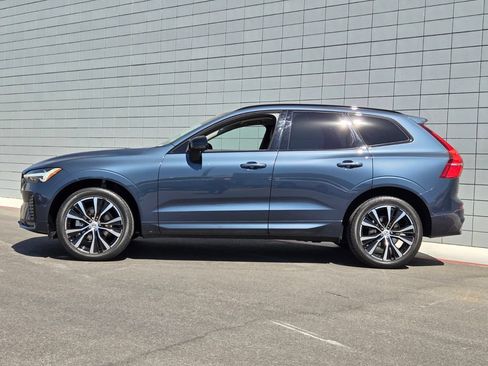 Used 2023 Volvo XC60 B5 Plus AWD/4WD image 2
