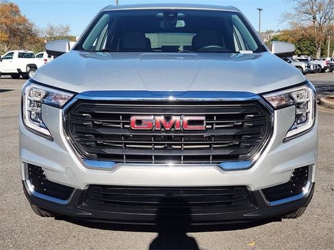 Used 2022 GMC Terrain SLE image 8