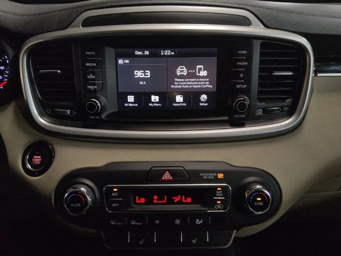 Used 2020 Kia Sorento S image 25