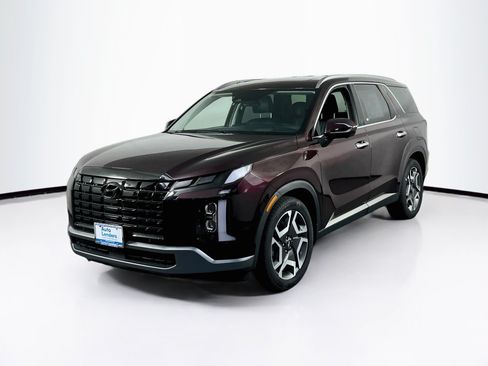 Used 2023 Hyundai Palisade Limited w/ Winter Package AWD/4WD image 1