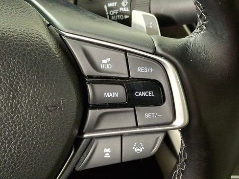 Used 2018 Honda Accord Touring image 23