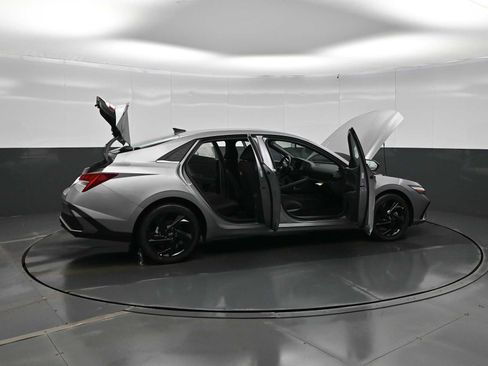 New 2026 Hyundai Elantra SEL Sport Premium image 40