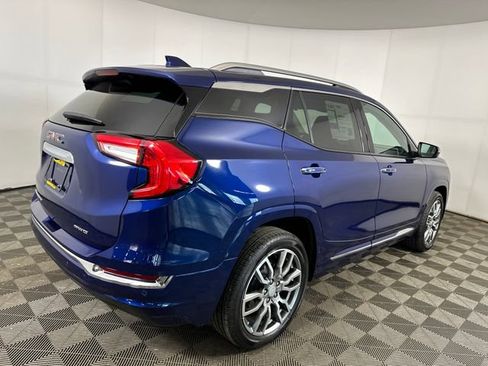 Used 2023 GMC Terrain Denali w/ Denali Premium Package image 3