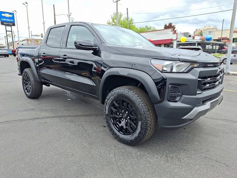 New 2026 Chevrolet Colorado Trail Boss AWD/4WD image 2