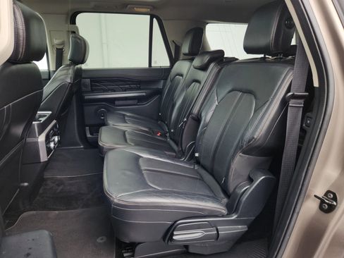 Used 2018 Ford Expedition Max Platinum AWD/4WD image 22