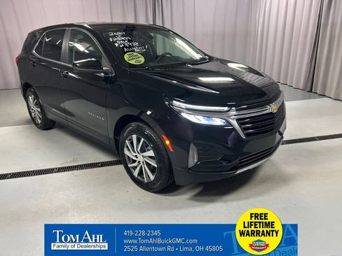 Used 2024 Chevrolet Equinox LT w/ LPO, Floor Liner Package AWD/4WD image 1