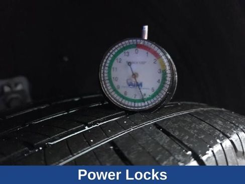 Used 2022 Ford Explorer XLT w/ Equipment Group 202A image 21