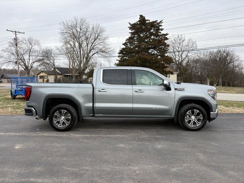 Used 2025 GMC Sierra 1500 SLT image 6