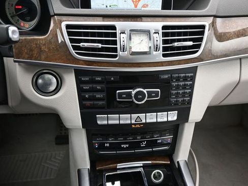 Used 2015 Mercedes-Benz E 350 4MATIC Wagon image 27