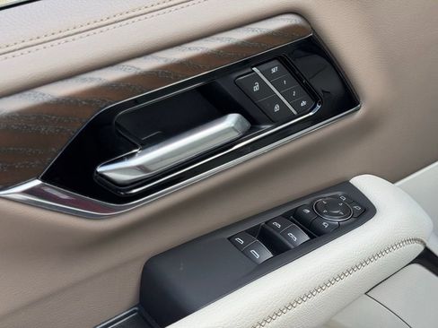 New 2025 GMC Yukon XL Denali w/ Denali Reserve Package image 20