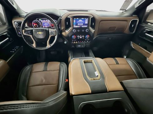 Used 2020 Chevrolet Silverado 1500 High Country w/ Technology Package AWD/4WD image 29
