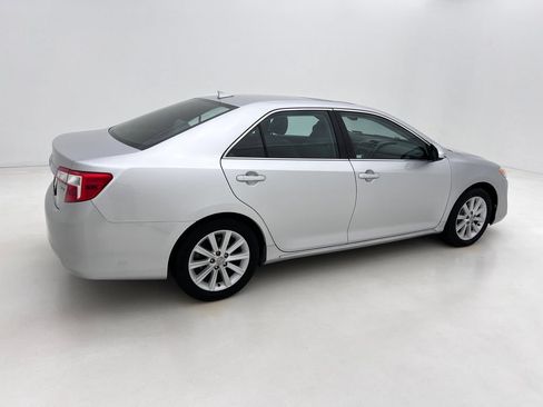 Used 2012 Toyota Camry XLE FWD image 9