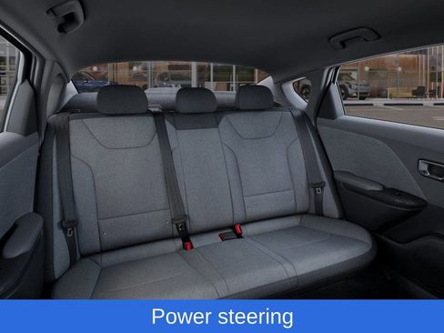 New 2025 Kia K4 LXS image 17