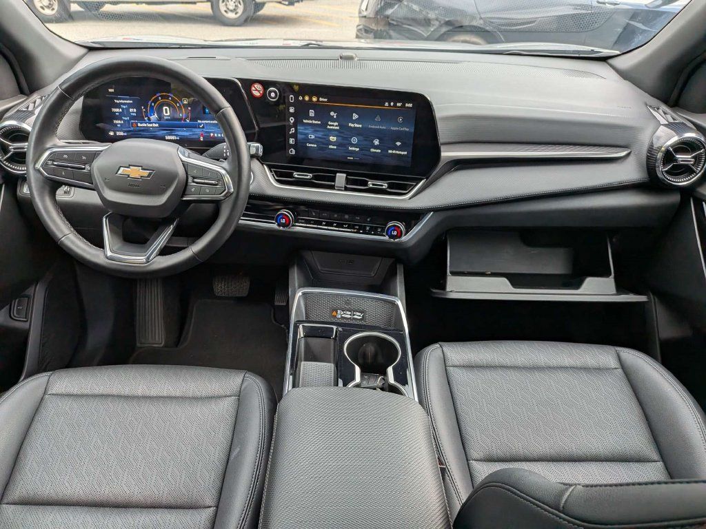 Used 2025 Chevrolet Equinox LT w/ Convenience Package II FWD image 14