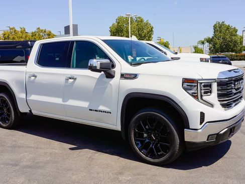 New 2026 GMC Sierra 1500 SLT w/ SLT Convenience Package AWD/4WD image 6