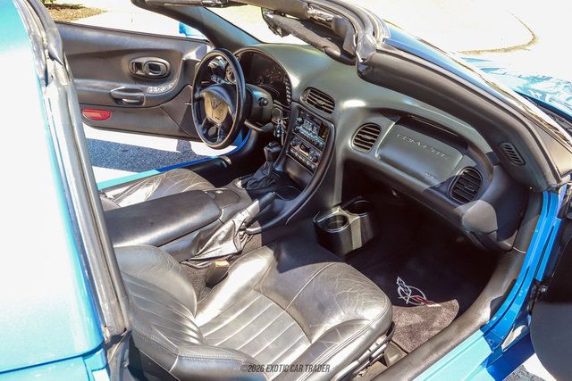 Used 1998 Chevrolet Corvette Coupe w/ Roof Pkg RWD image 51