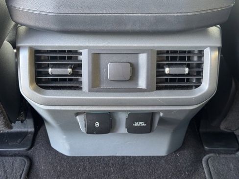 Used 2022 Ford F150 Lariat w/ Equipment Group 501A Mid image 11