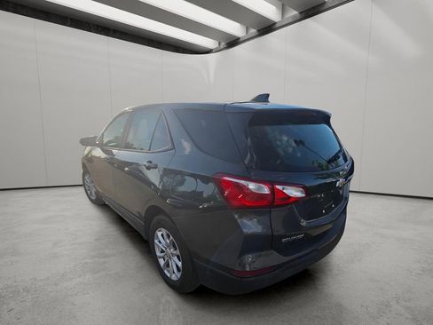 Used 2020 Chevrolet Equinox LS w/ LS Convenience Package FWD image 6