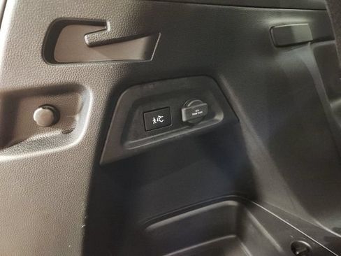 Certified 2025 Honda Pilot Black Edition image 29