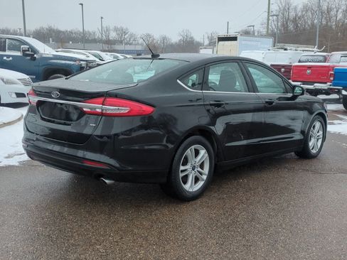 Used 2018 Ford Fusion SE w/ Fusion SE Technology Package image 8