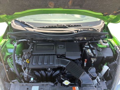 Used 2012 MAZDA MAZDA2 Sport FWD image 24