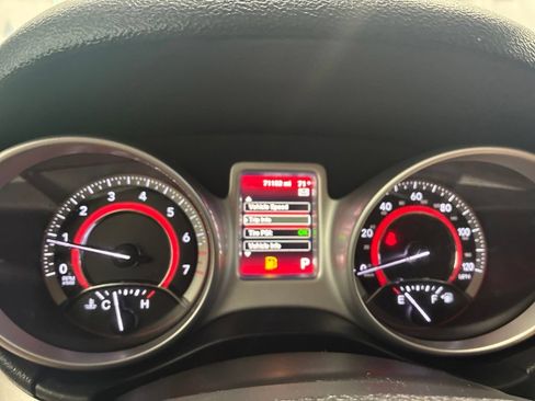 Used 2019 Dodge Journey SE w/ Connectivity Group FWD image 14
