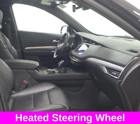 Used 2021 Cadillac XT4 Premium Luxury AWD/4WD image 5
