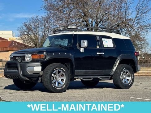 Used 2014 Toyota FJ Cruiser 4WD image 3